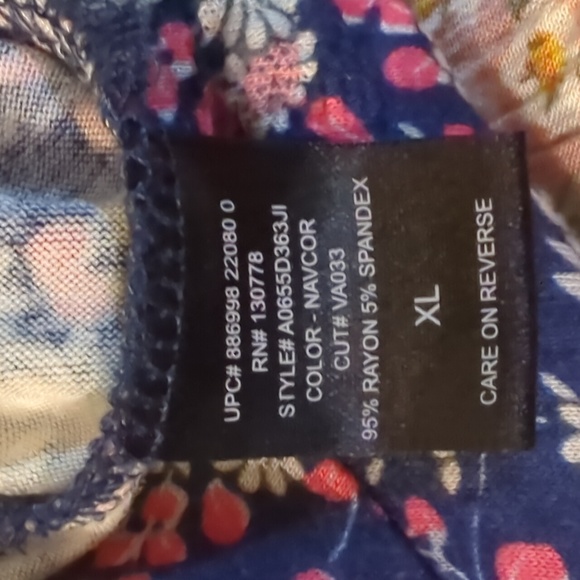 About a girl crop top - Picture 4 of 4